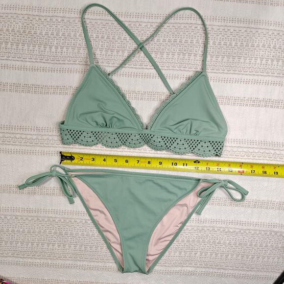 Shade & Shore Green Crochet Bikini Set Size M Swimwear 2 Piece NEW - Picture 3 of 5